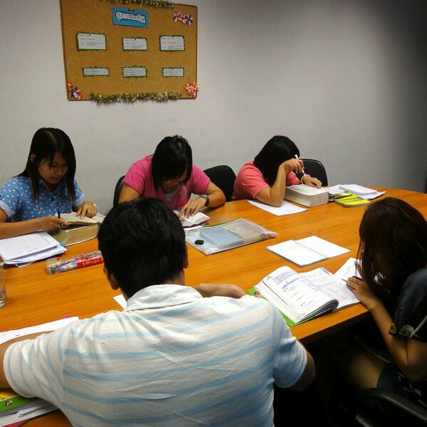 272319_200595329993375_804778_o